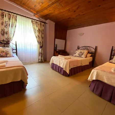 Otel Maviev Çeşme