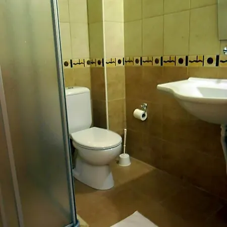 Hotel Maviev