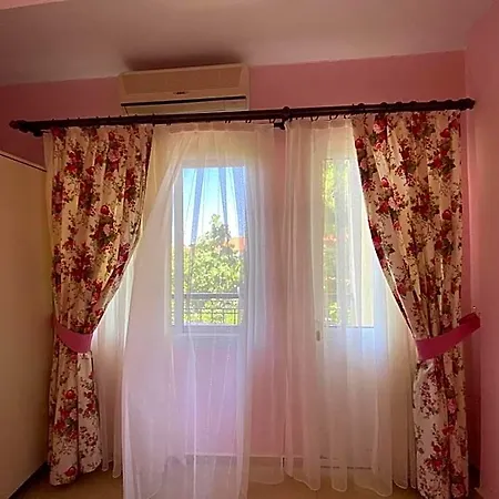 Hotel Maviev